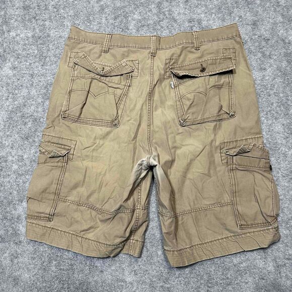 Levi's Men's Multiple Pockets Belt Loops Cargo Shorts Size W42 Khaki Medium Wash - Picture 5 of 7